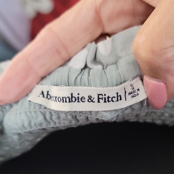 Abercrombie & Fitch Green with White polka Dots Puff Sleeve Blouse - Picture 2 of 10